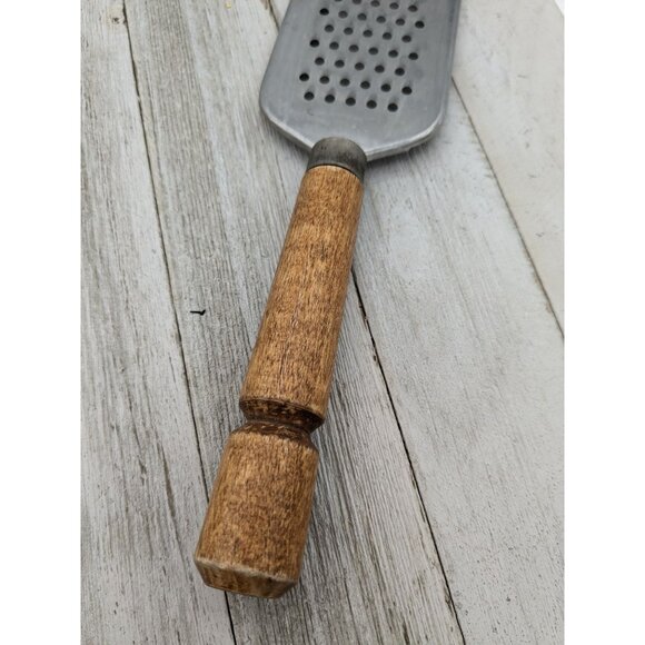 Bonny Grater Zester Cheese Garlic Stainless Steel Hand Held Wood Handle - Picture 3 of 7